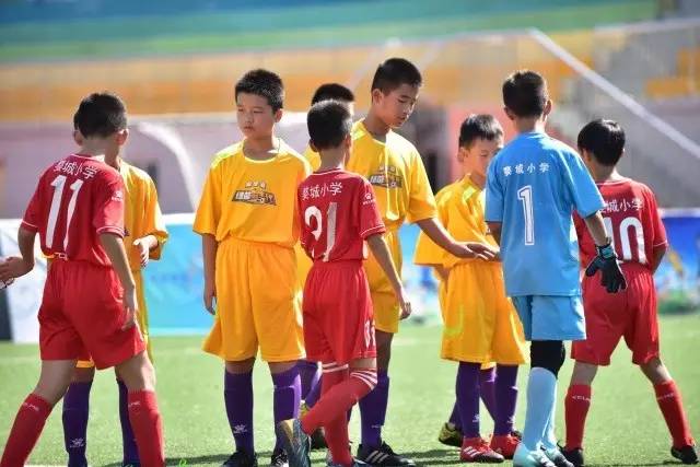 拉莫斯首球助米兰2比0取连胜登顶